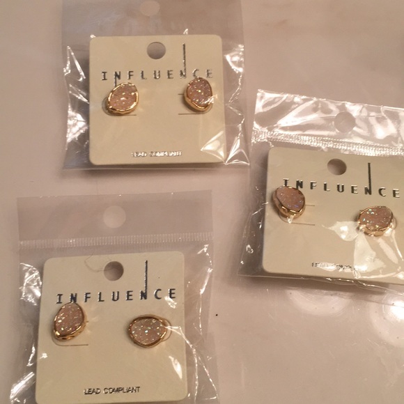 2 Left 🔥Rose Gold Dainty oval druzy stud earrings - Picture 5 of 6